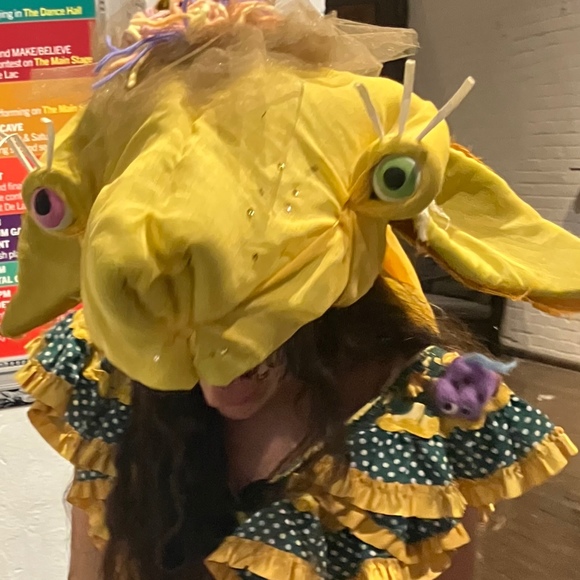 Meet your Posher, Valerie - Picture 1 of 1